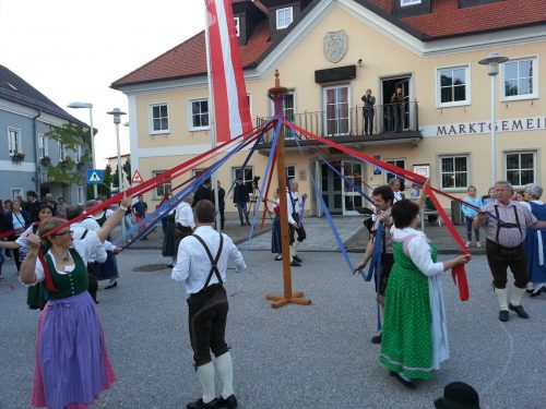 Volkstanz2